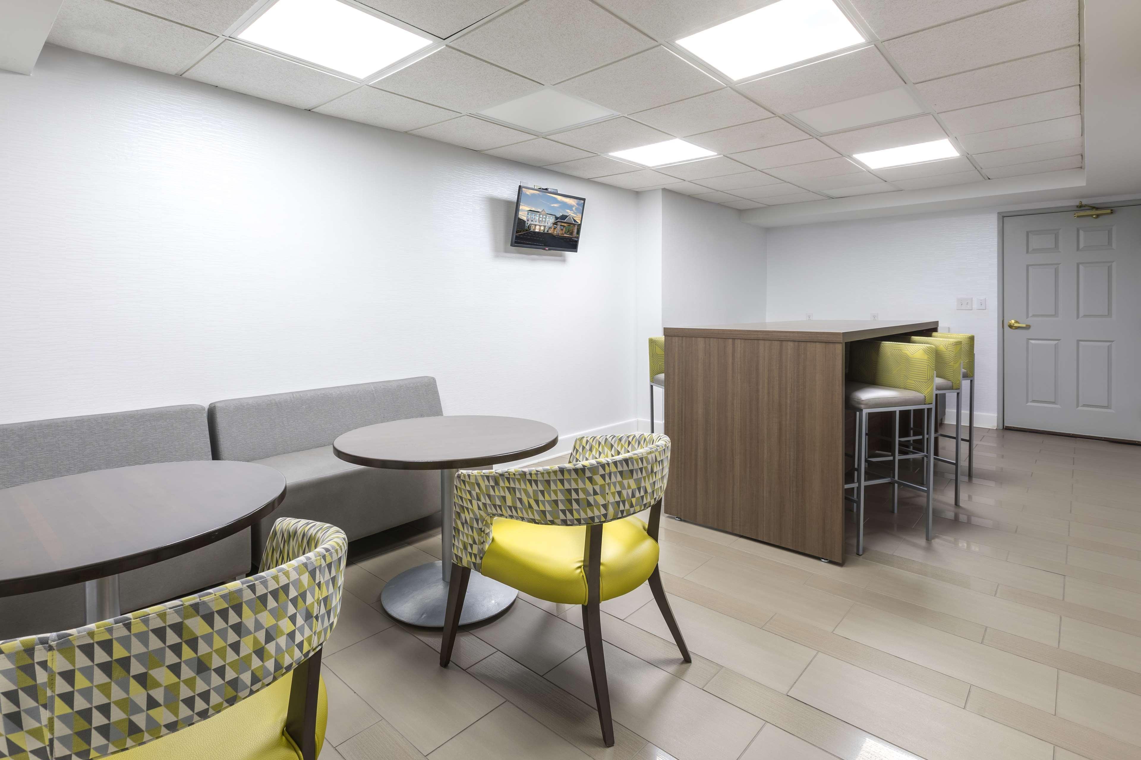 Country Inn & Suites By Radisson Asheville Downtown Tunnel Road Exteriör bild