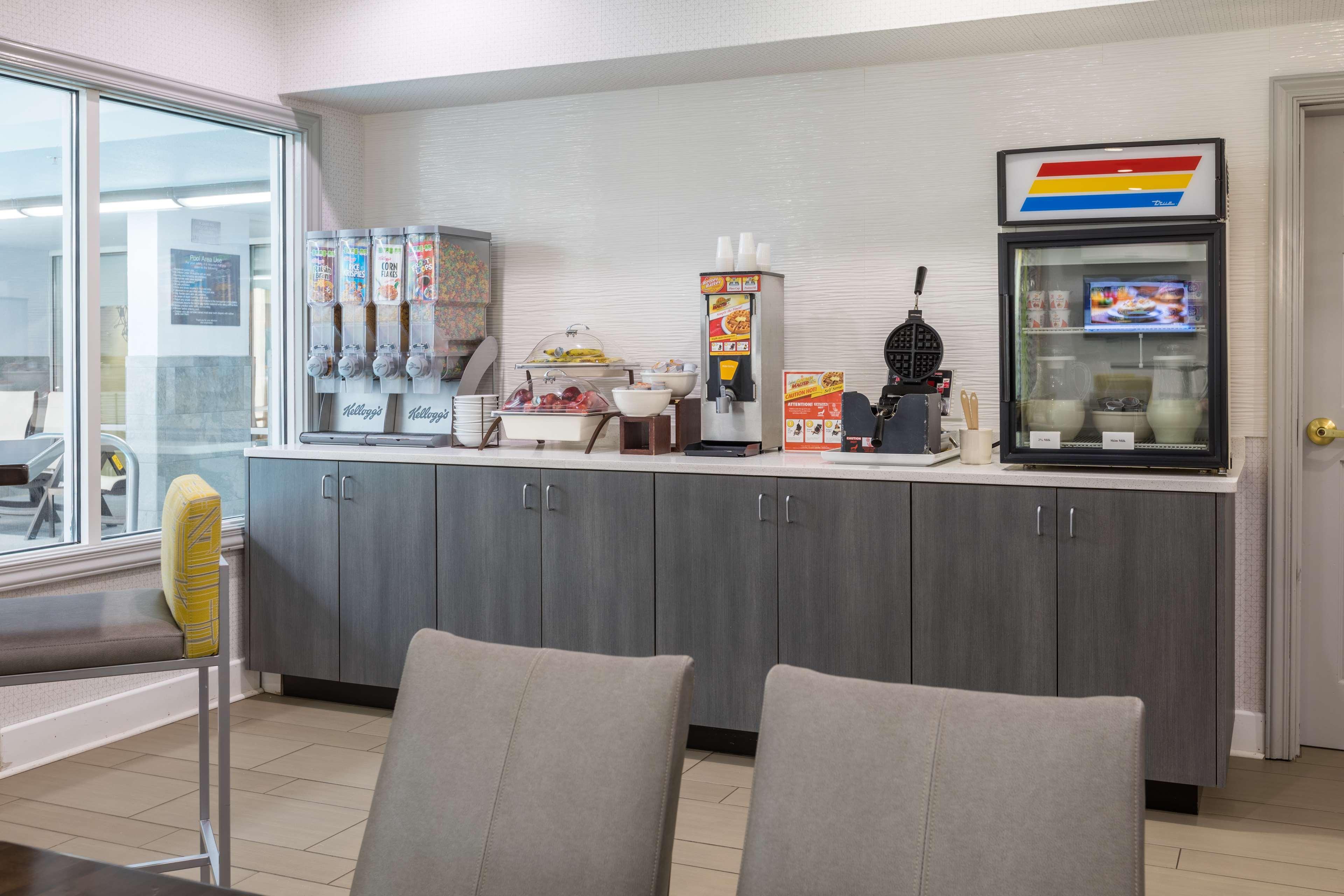 Country Inn & Suites By Radisson Asheville Downtown Tunnel Road Exteriör bild